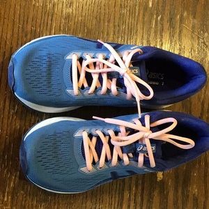 AsicsGT-1000 Sneakers